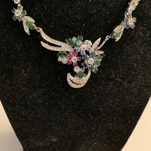 Charming colored stone necklace.